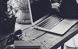 九游体育网页版入口-不莱梅阵容频繁变动：球迷渴望破局，迎来全新崛起之路