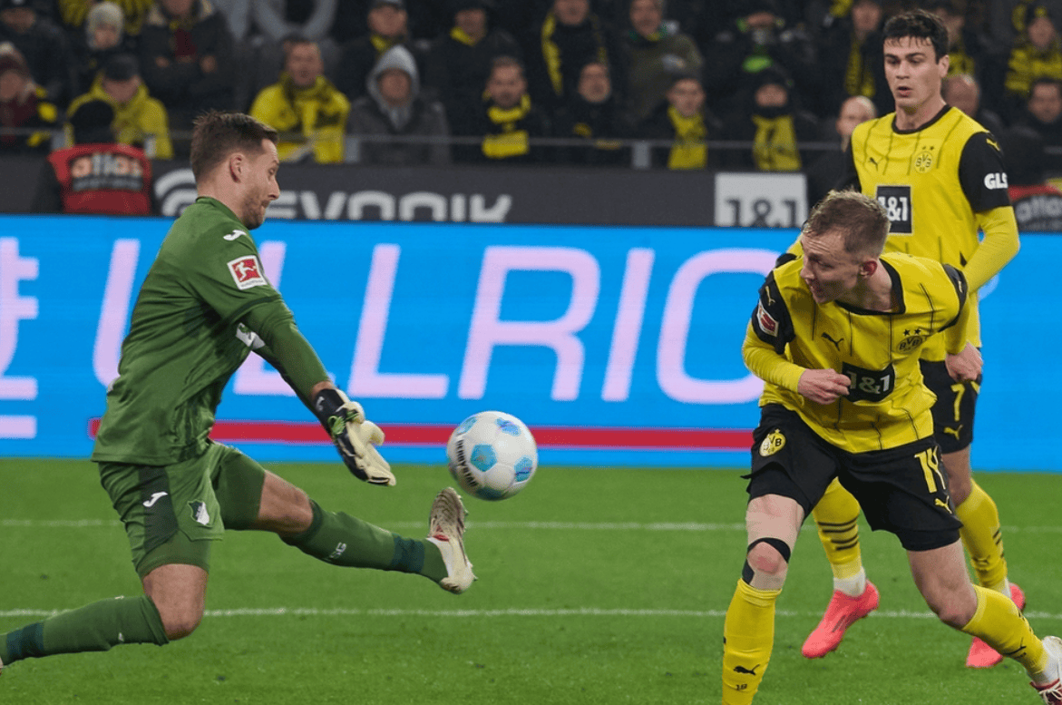 九游体育官网入口-沙尔克客场绝平多特蒙德，巧妙战略