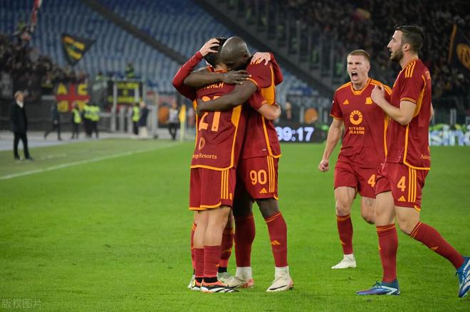 九游体育在线登录-罗马球员展现拼搏精神，帮助球队实现逆转