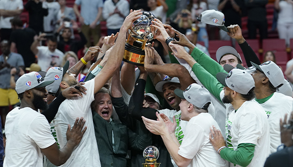 湖北队客场胜出,赢得关键的胜利 湖北队客场胜出,赢得关键的胜利