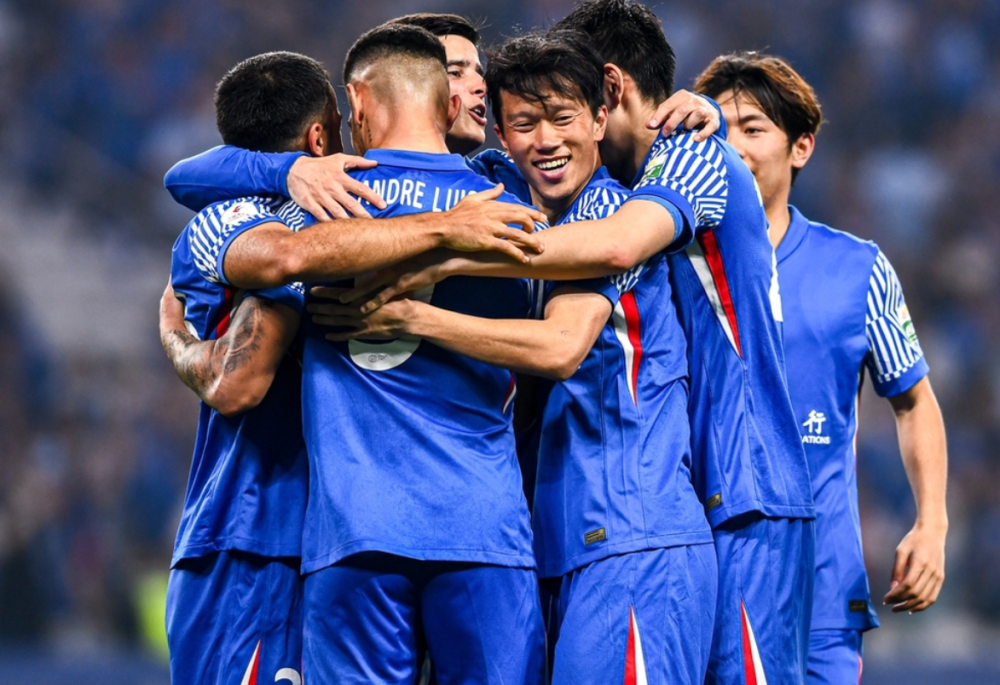 包含波尔多主场大获全胜，稳步上升的词条