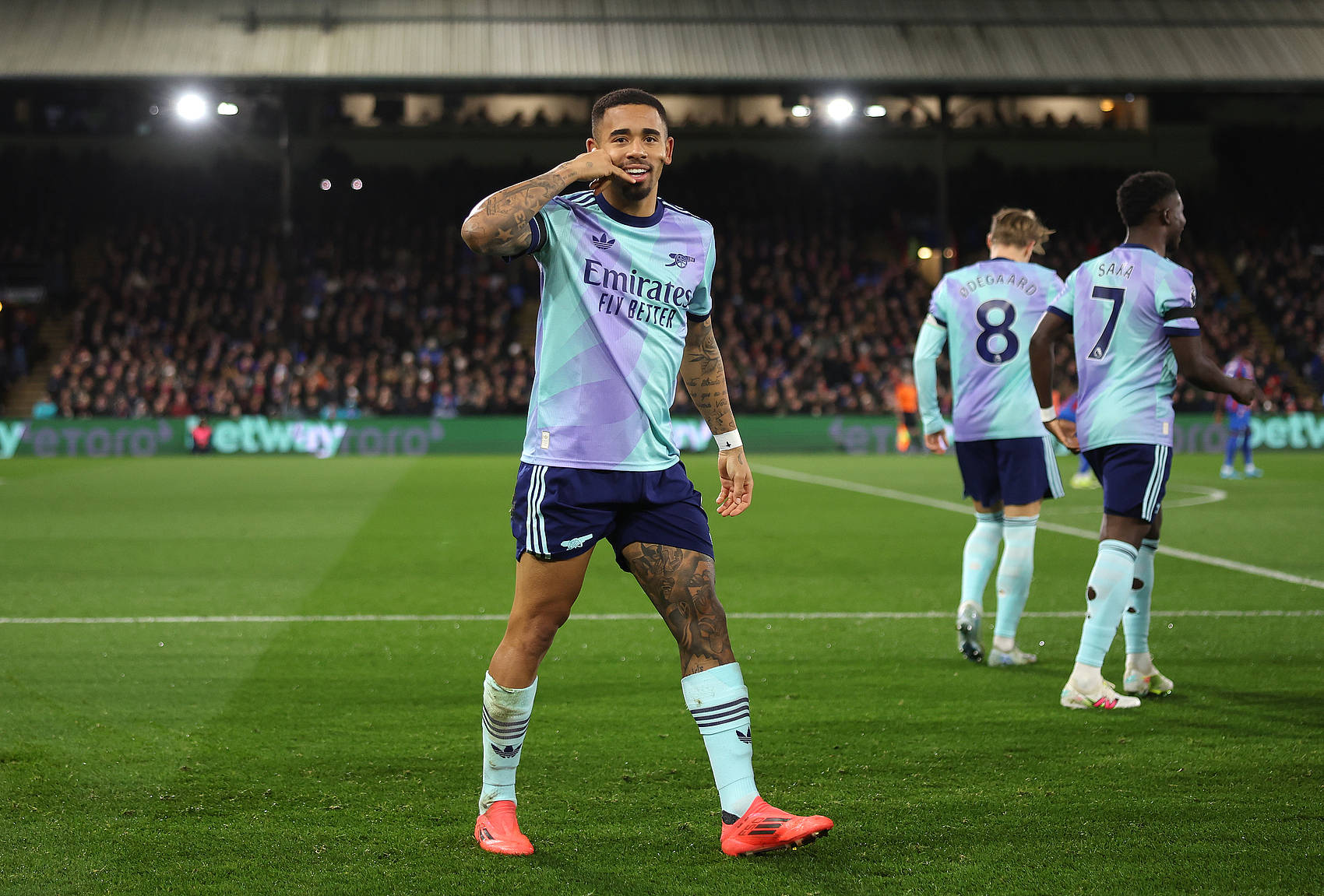 水晶宫客场逼平阿森纳，结束五连败