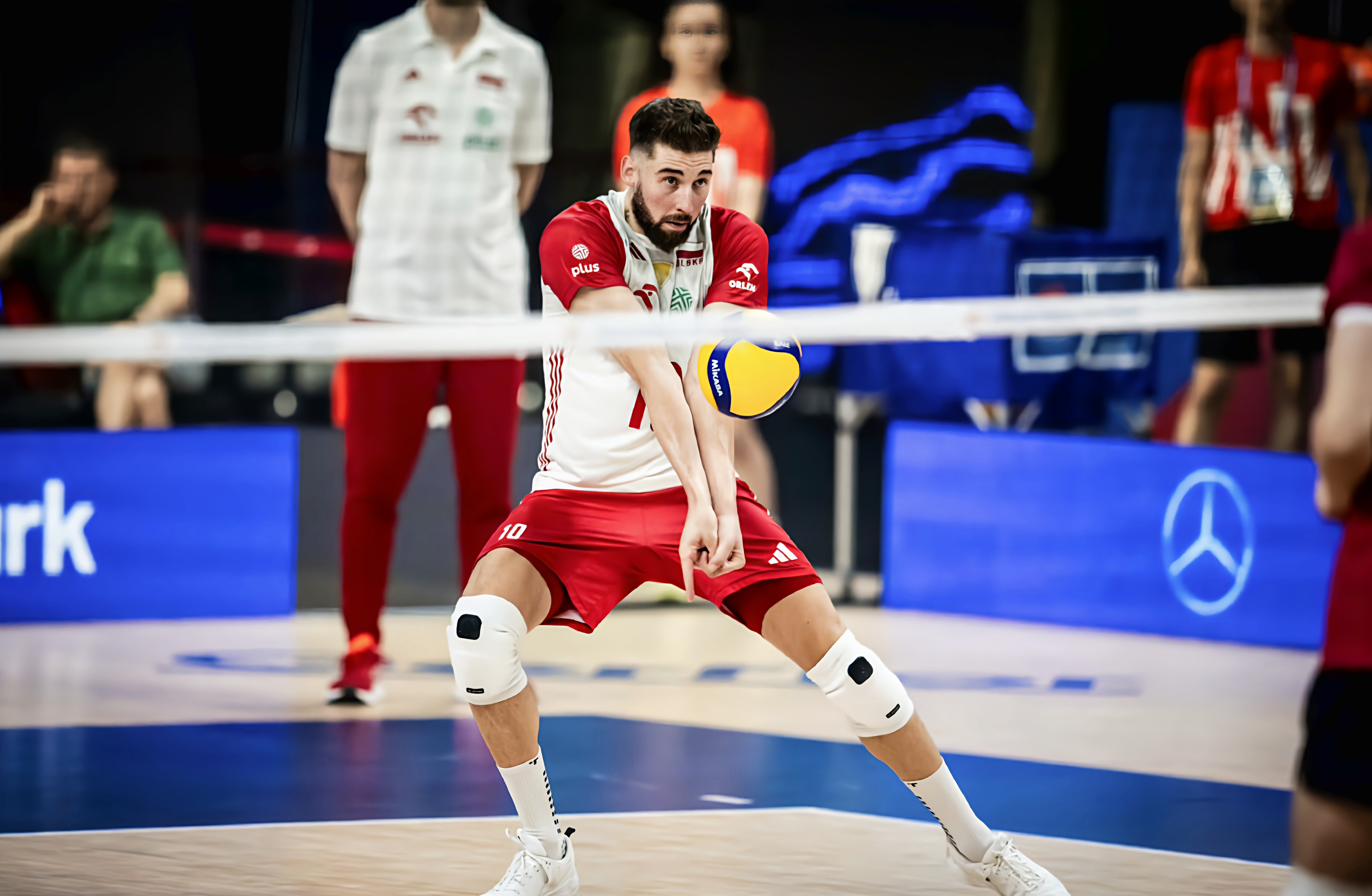 包含波兰代表国际赛连胜高潮的词条