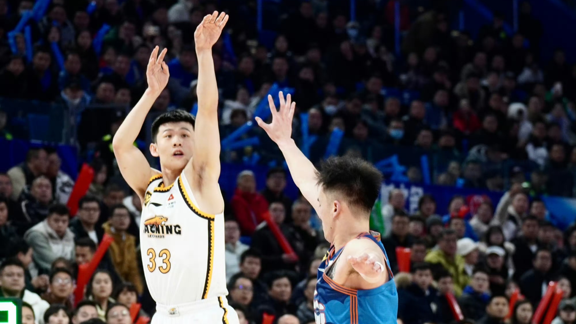 大连人客场胜河南嵩总,稳定排名第二位的简单介绍 大连人客场胜河南嵩总,稳定排名第二位的简单介绍