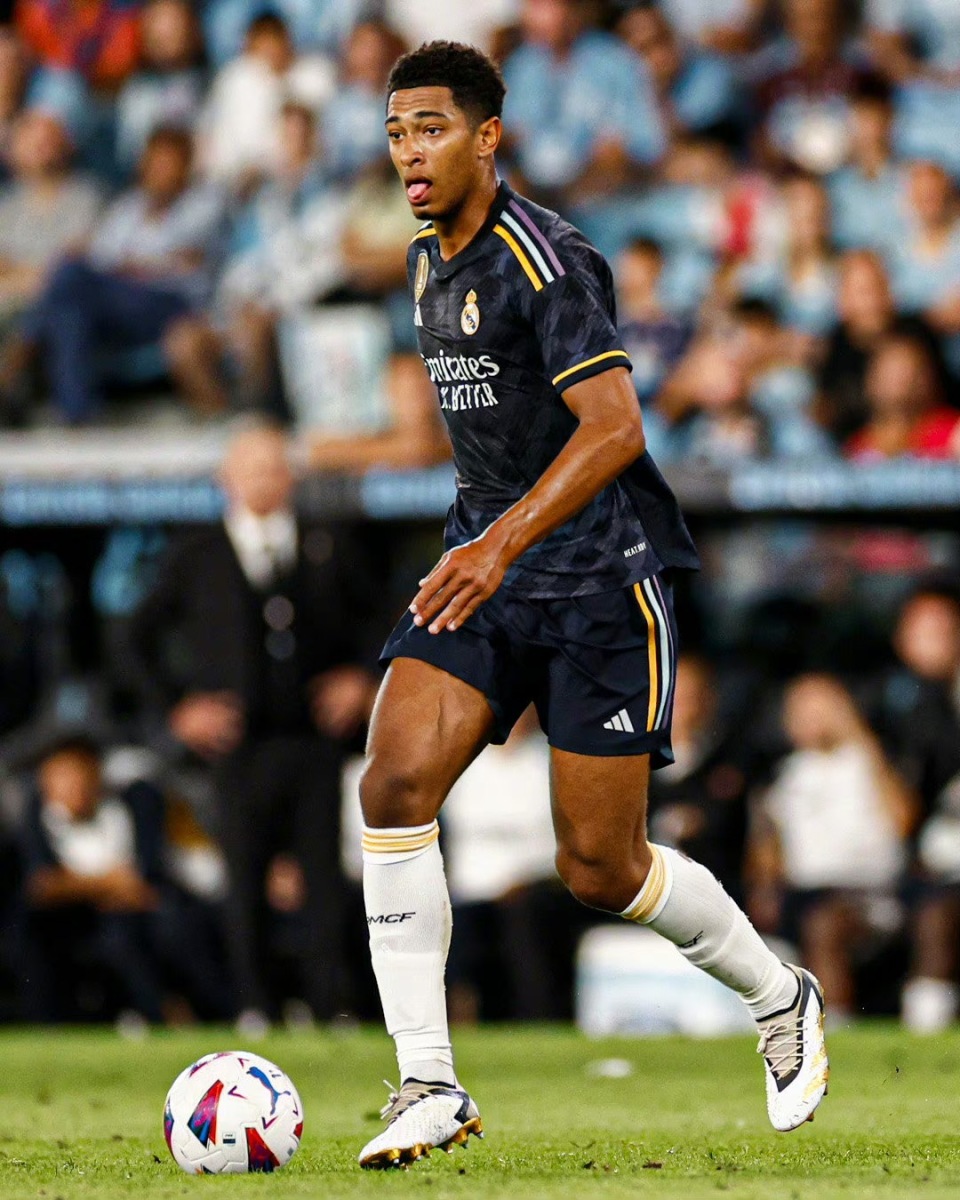 九游体育官方登录入口-包含铁腰吊威，皇马中场施展神迹的词条