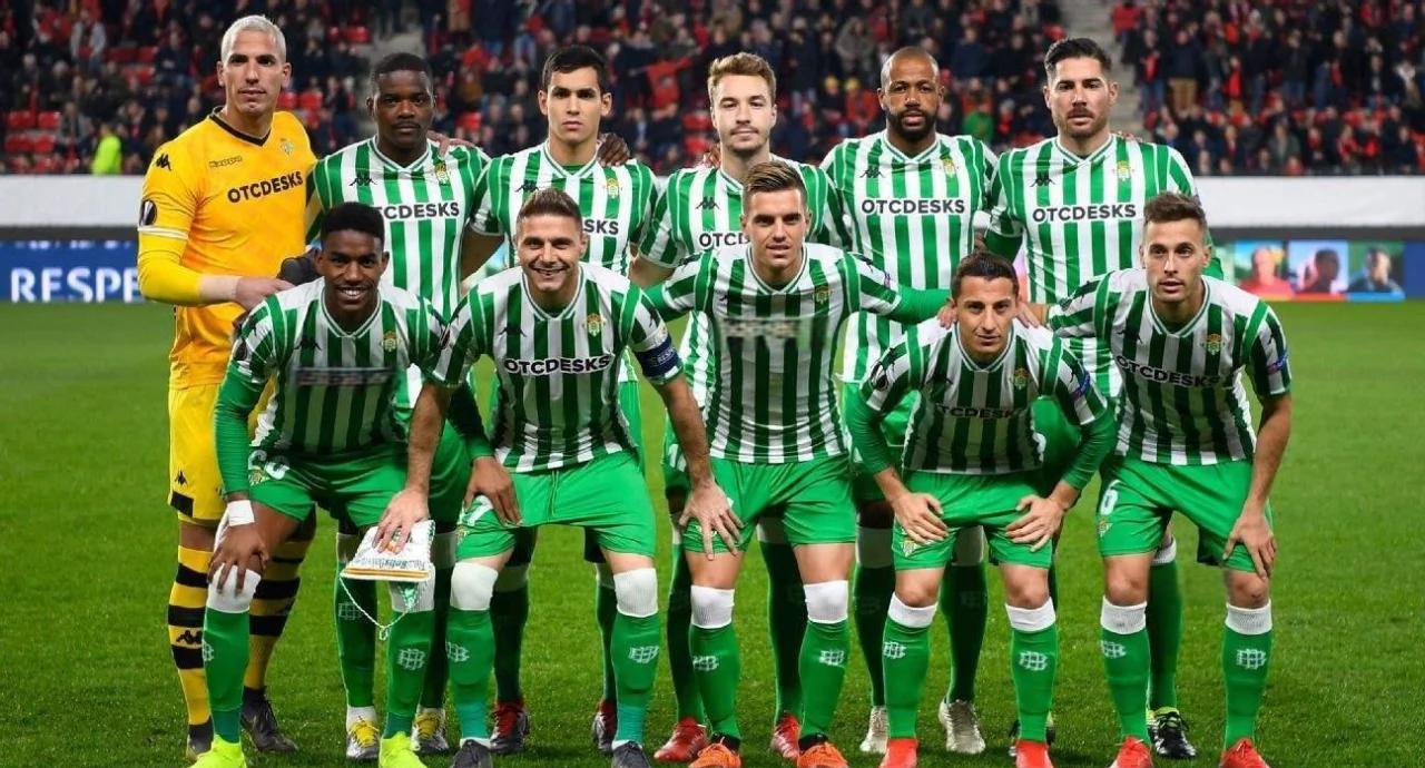 巴伦西亚杀入淘汰赛,展现实力 巴伦西亚杀入淘汰赛,展现实力