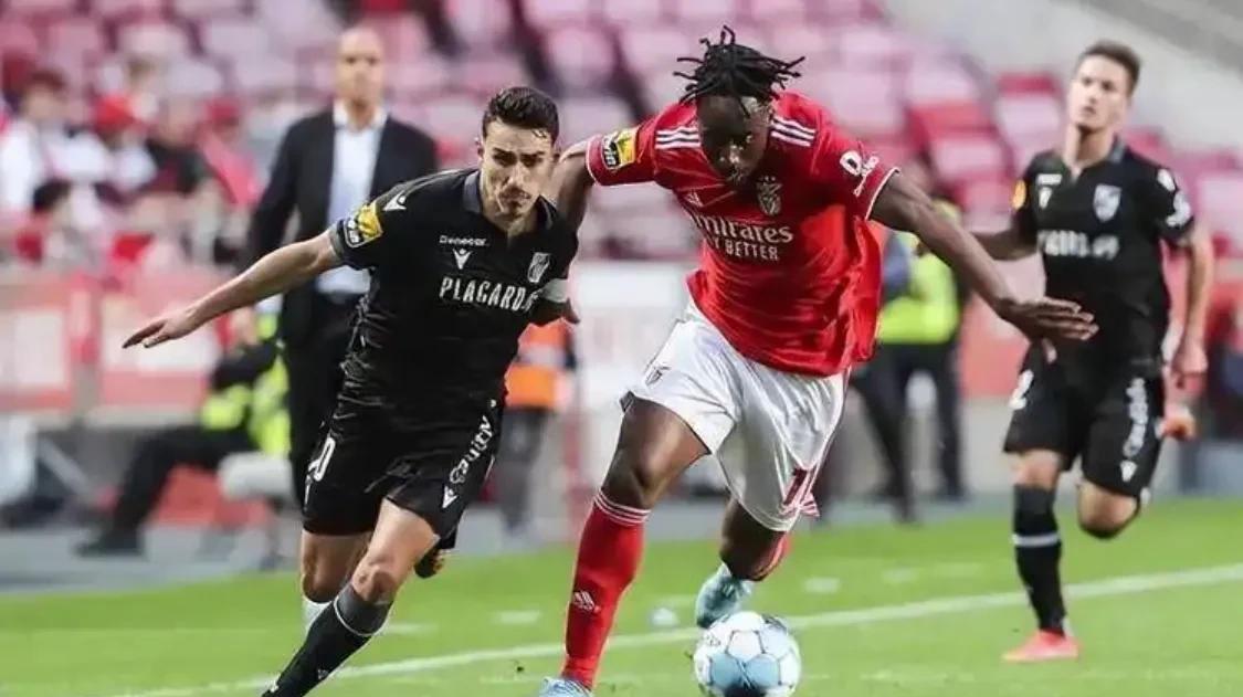 九游体育官网入口-佛罗伦萨主场失利，保级形势严峻的简单介绍