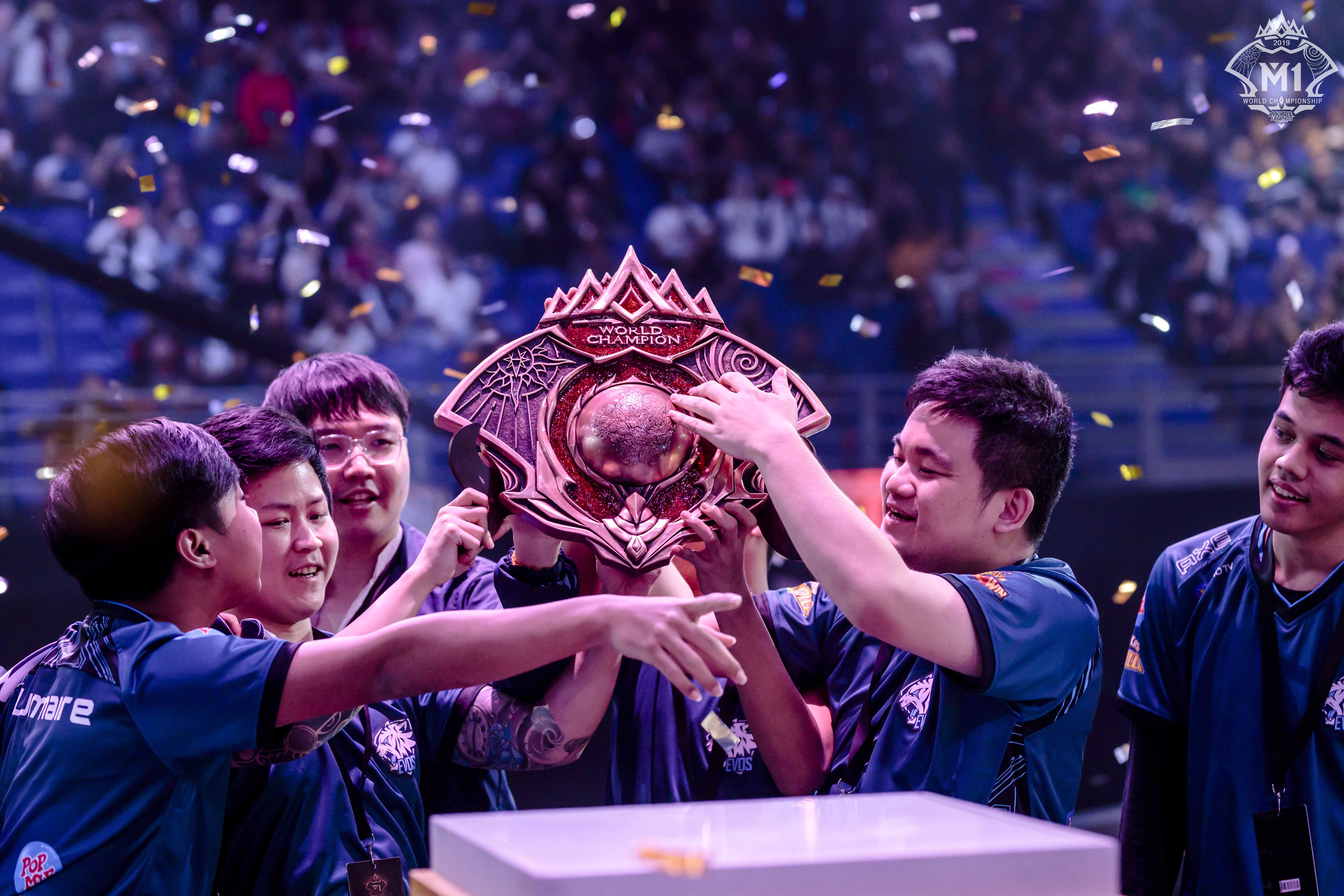 弱队逆袭豪强真实的世界杯赛场展现