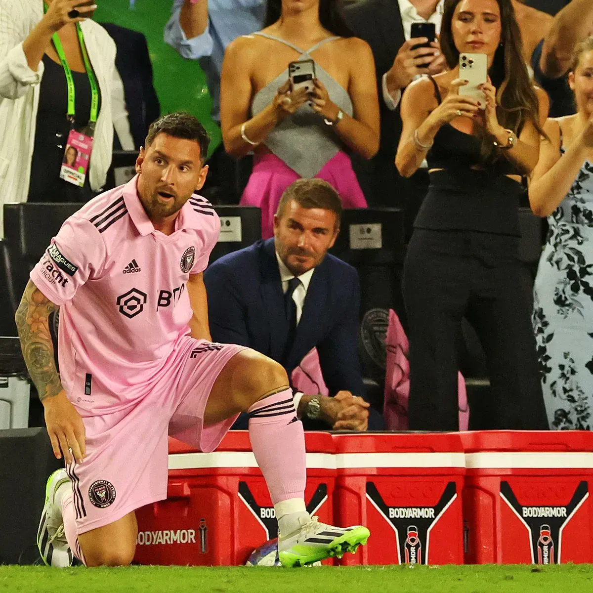 巴萨再度征服对手,梅西领衔攻击 巴萨再度征服对手,梅西领衔攻击