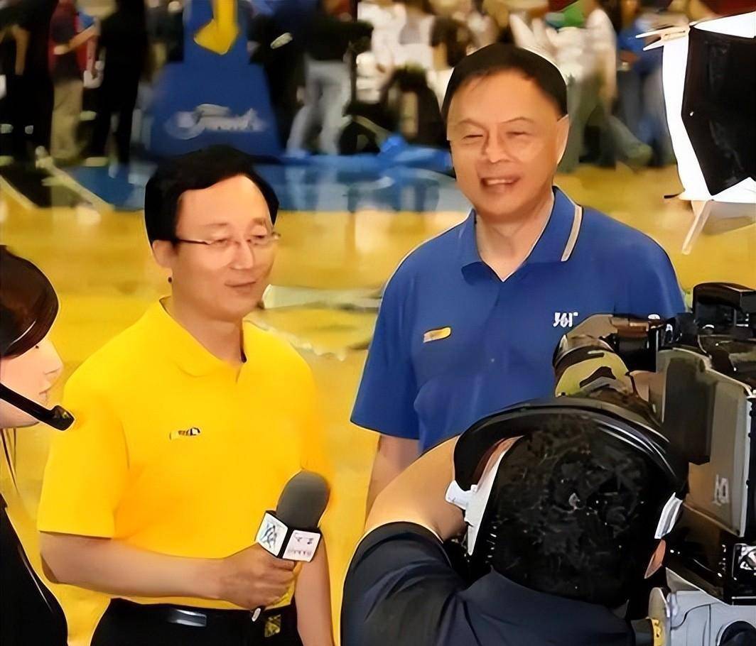 -包含美国篮球名宿助阵中国球队，传授经验技巧的词条