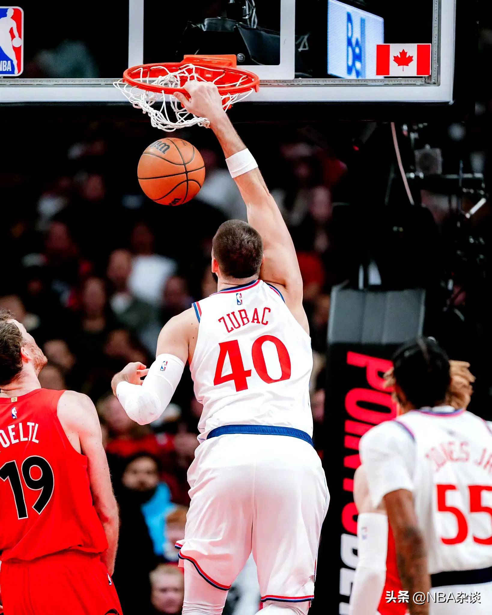 九游体育app下载-快船客场负猛龙，季后赛前景堪忧