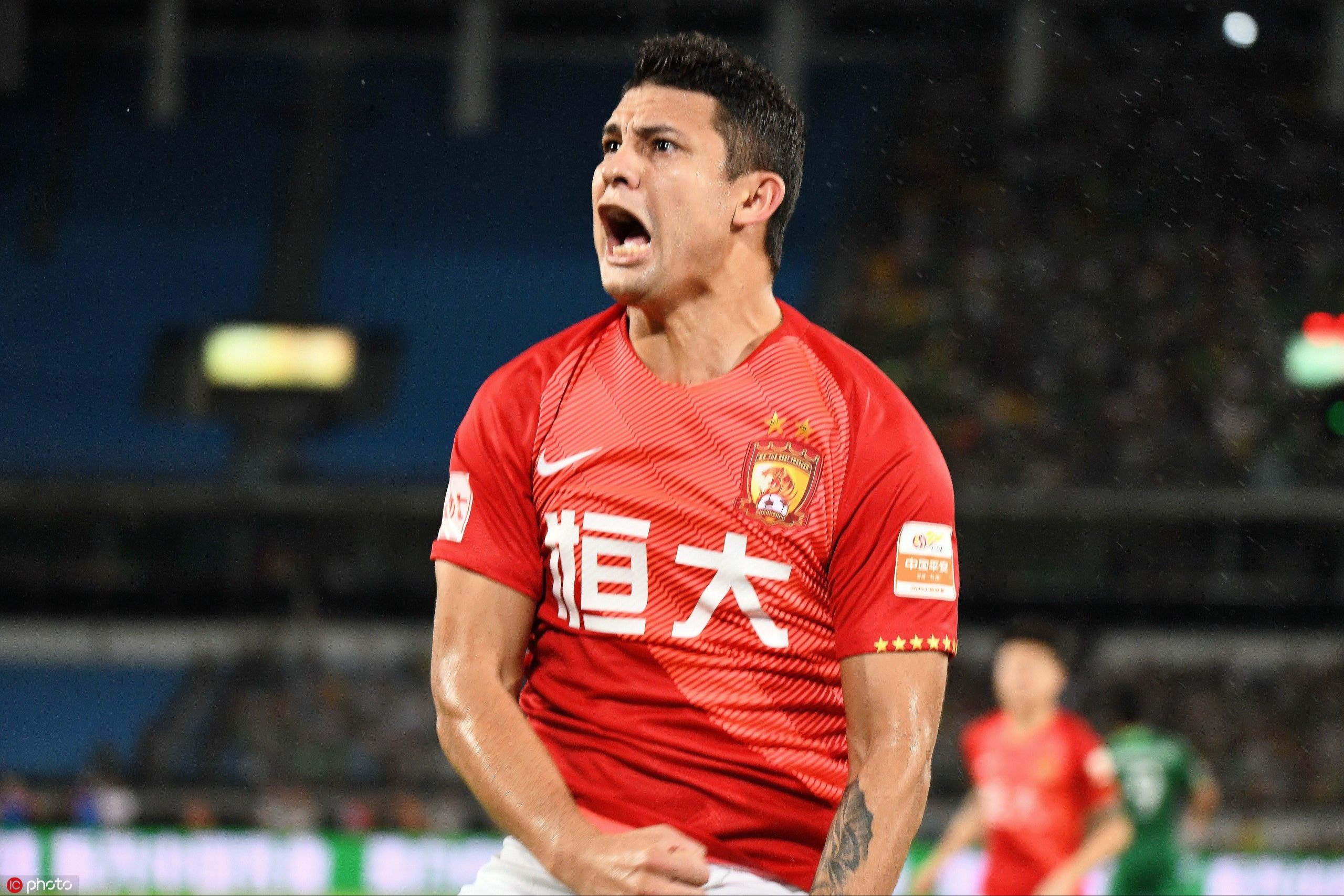 九游体育官网入口-广州队主场遭遇惨败，再次陷入低谷的简单介绍