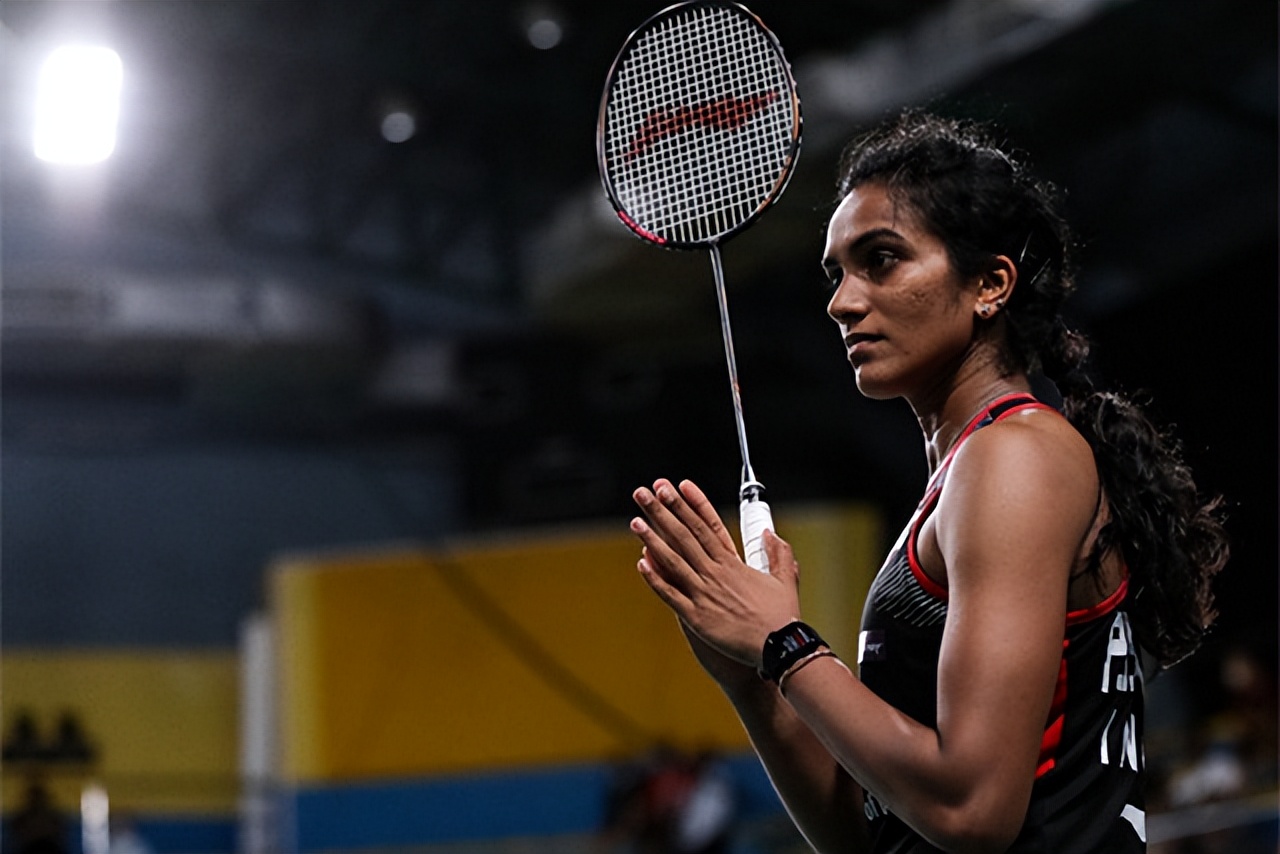 西亚球队表现亮眼，轻松晋级阶段赛