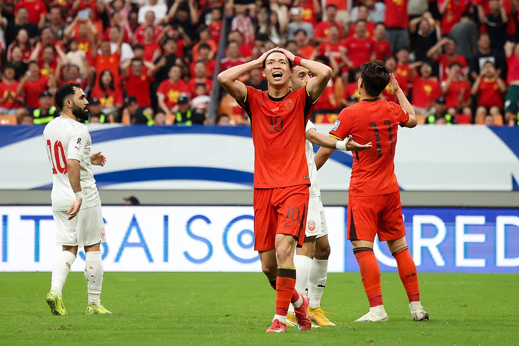 足球大战赛场上的豪杰尽显神采 足球大战赛场上的豪杰尽显神采