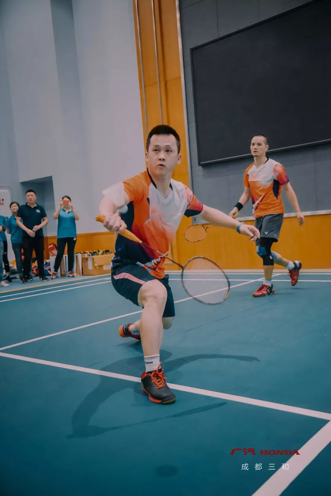 九游体育官网-全队在友谊赛中一路领先取得胜利