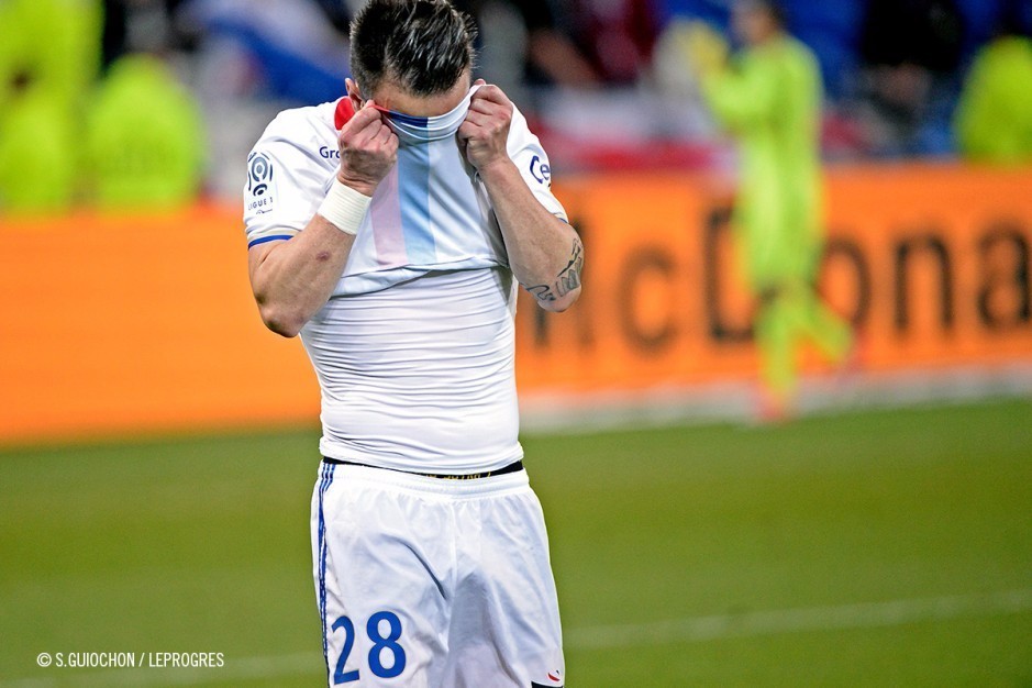 九游体育在线-里昂惨遭击败，连续两轮失利