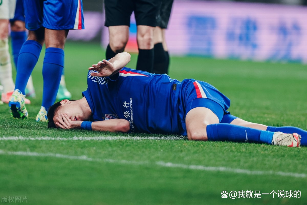 重大失误频现,球队战术调整迫在眉睫 重大失误频现,球队战术调整迫在眉睫